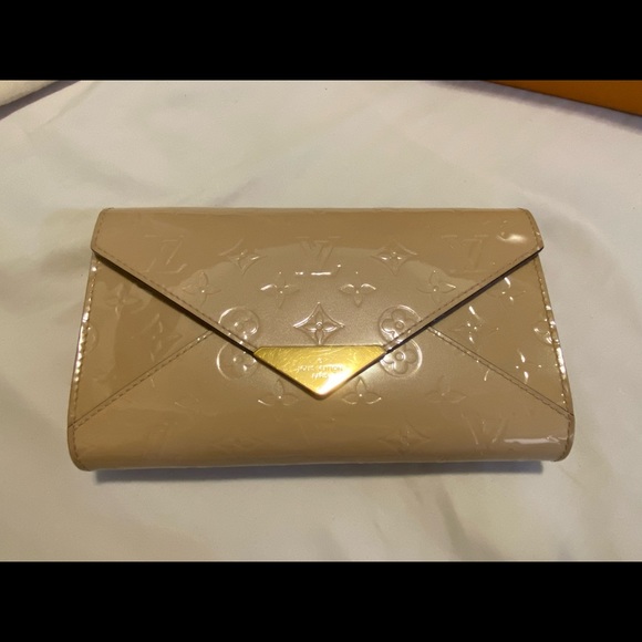 Louis Vuitton Amarante Monogram Vernis Mira - Picture 8 of 16